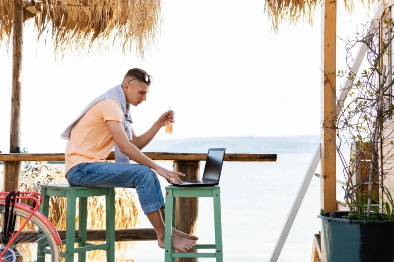 Coffee-Shops-Near-Waikiki-Beach