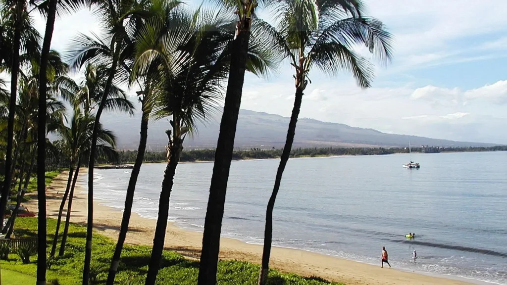 maui-vs-kauai-hawaii