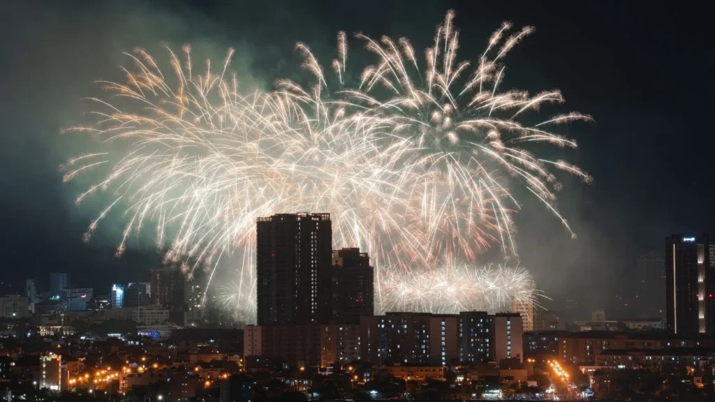 waikiki-fireworks-time