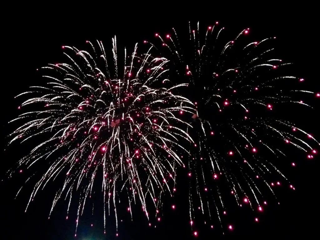 Free Things to Do in Waikiki at Night