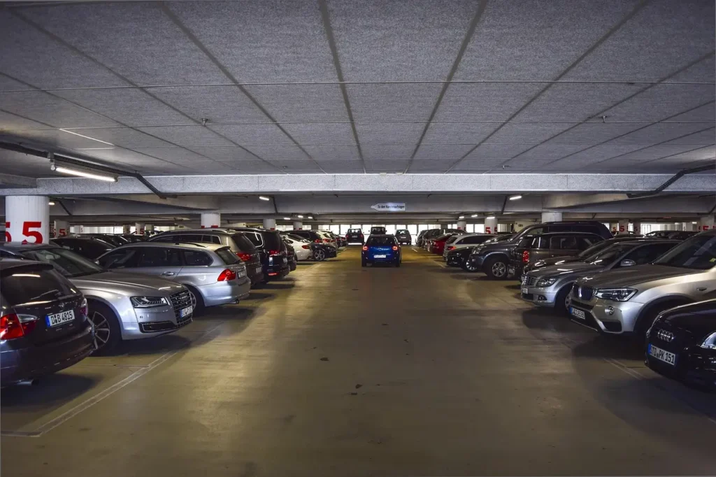 Parking demand at Kailua Beach Park also shifts with the seasons