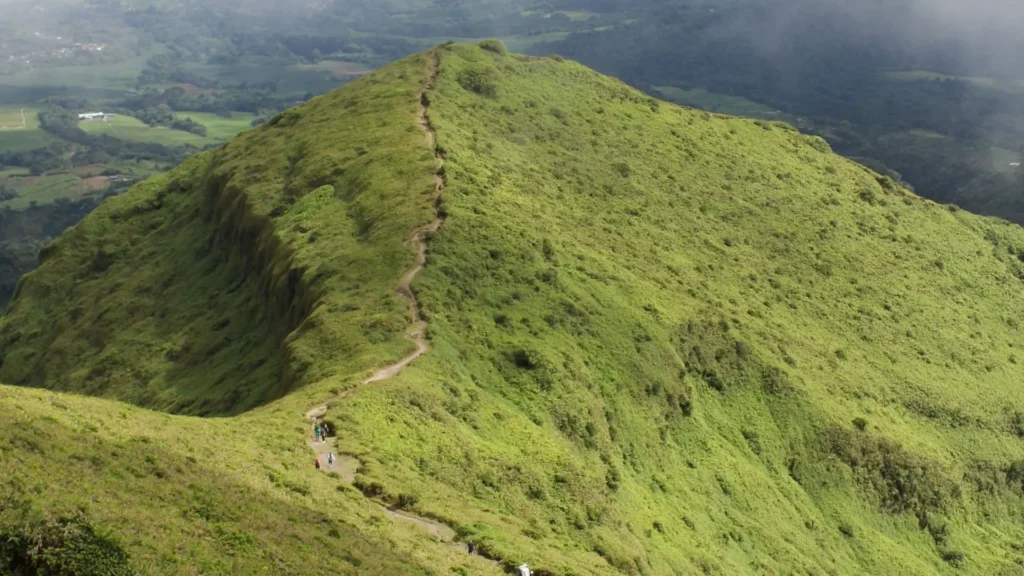 wiliwilinui-ridge-trail-oahu