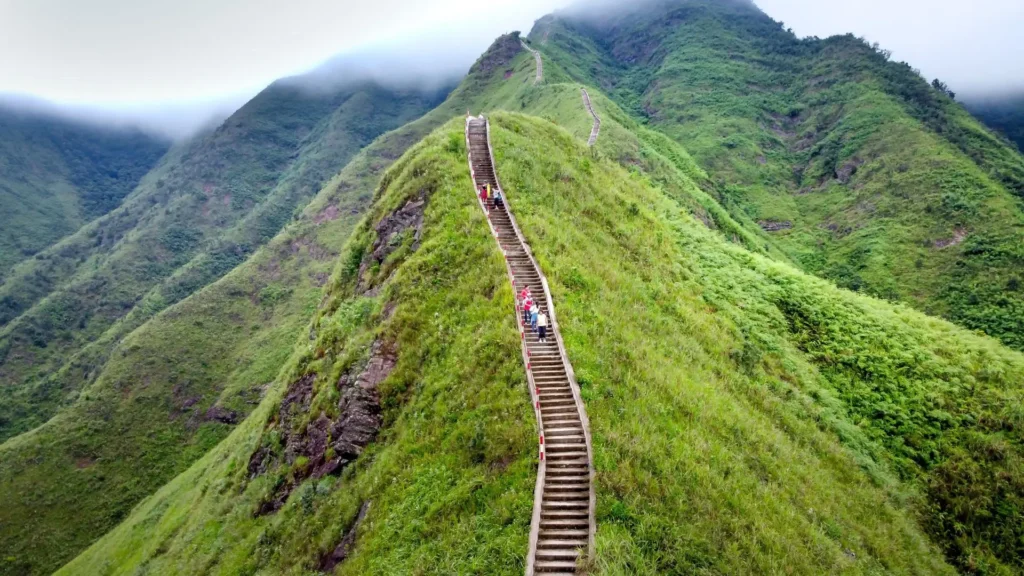 wiliwilinui-ridge-trail-oahu