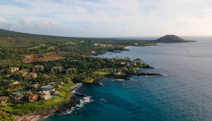 Maui vs Kauai